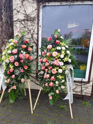 Kwiaciarnia . Różyczka . Przy Rondzie Westerplatte Al. Wojska Polskiego 39